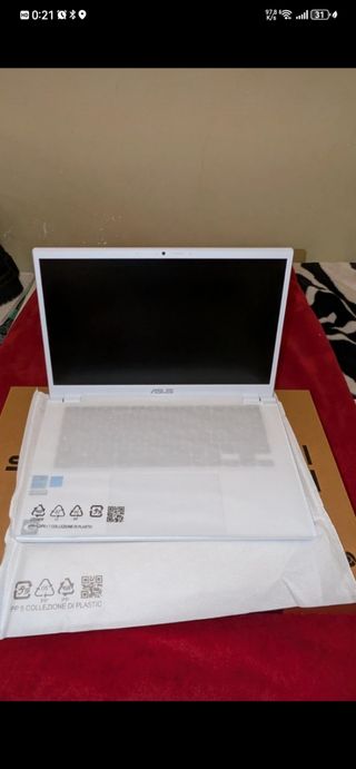 Ordenador portátil ASUS blanco