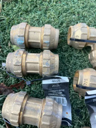 Piezas de latón para fontanería