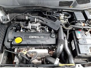 1053704 centralita motor uce 8973065750 opel astra