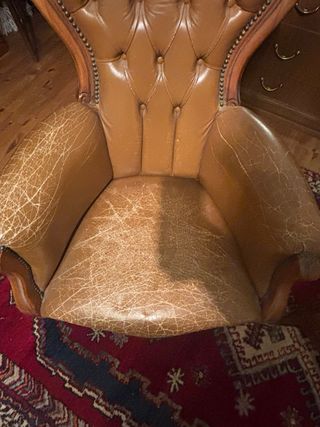 Coppia poltrone pelle da restaurare