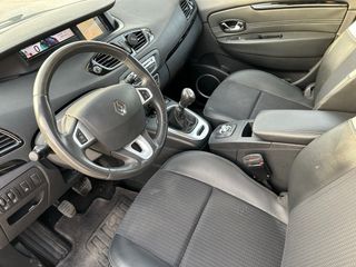Renault Grand Scenic 2011