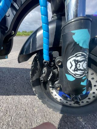 NEGOCIABLE. SmartGyro Rockway Red Bull