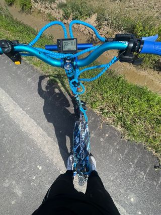 NEGOCIABLE. SmartGyro Rockway Red Bull