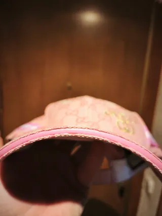 Gorra Gucci Rosa y Dorada