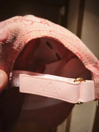 Gorra Gucci Rosa y Dorada