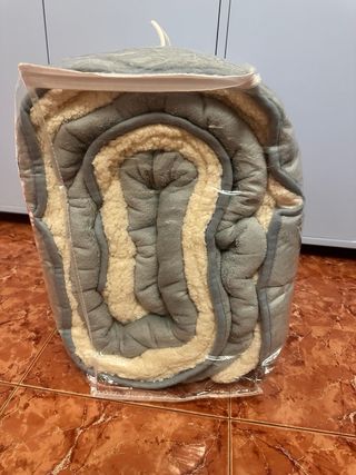 Edredão azul coralina e pêlo de borrego NOVO