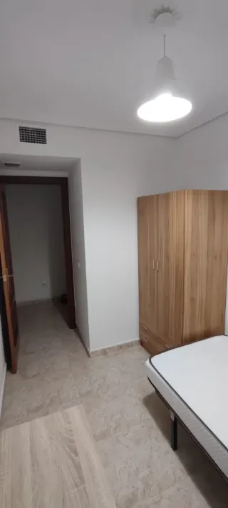 Se alquila habitación en Badajoz