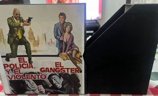 El Policia, El Gangster y el Violento Super 8