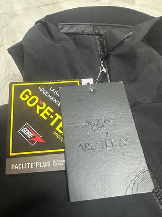 Chaqueta Arc'teryx Negra Gore-Tex