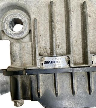 21911579 unidad de control caja de cambios volvo .