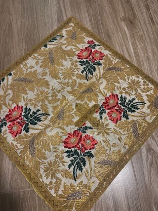 Brocado de seda y oro