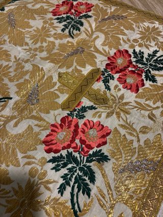 Brocado de seda y oro