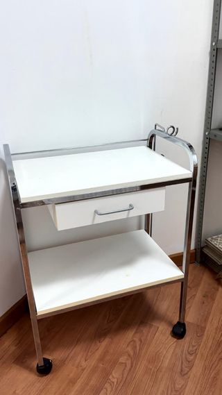 Carro de curas médico con ruedas