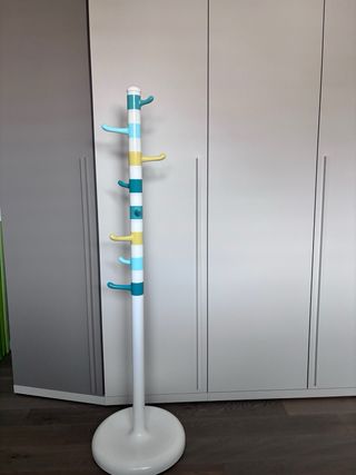 Attaccapanni colorato a piantana cameretta bambini