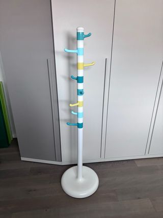 Attaccapanni colorato a piantana cameretta bambini