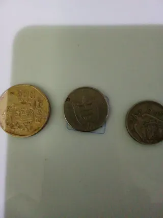 Monedas: 500pts, 5pts y Cuarto Balboa Panamá