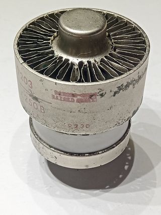 Válvula Eimac 4CX250B RF con caja original NOS