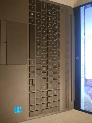 Portátil HP 250 G9, i5 12th, 8GB, 500GB, Win11