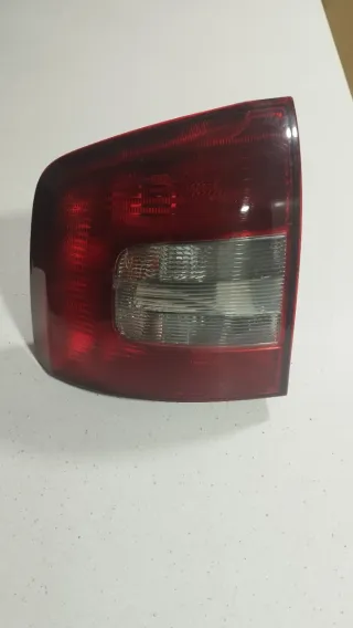 Piloto Trasero Izquierdo Skoda Octavia Combi 2