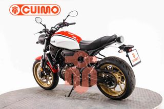 YAMAHA XSR 700