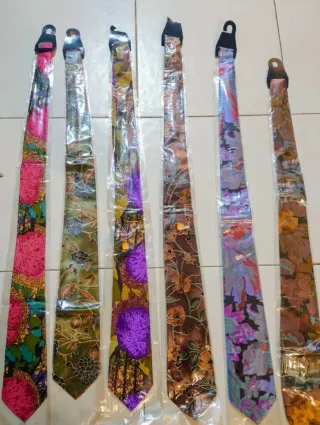 LOTE 119 Corbatas SEDA ITALIANA -Liquidación Stock