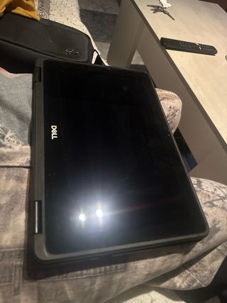 Portátil Dell 2 en 1 Negro ( negociable)