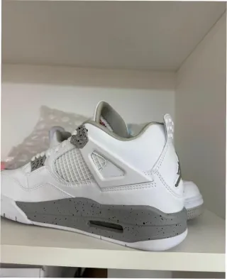 Nike Air Jordan 4 Retro 'White Oreo' Talla 44
