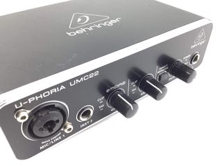 tarjeta sonido behringer umc22