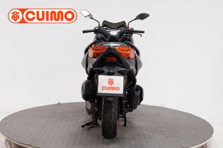 YAMAHA XMAX 300
