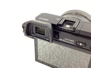 camara digital evil sony alpha a6000 (ilce-6000)