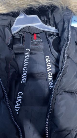 Chaquetón Canada Goose Negro con Capucha