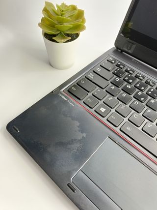 FUJITSU LIFEBOOK MODEL T938 16 GB DE RAM INTEL COR