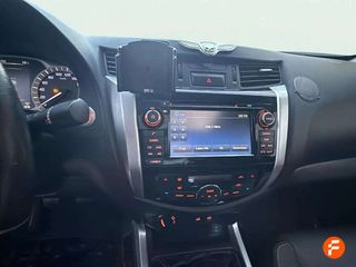 Nissan Navara TREK 1