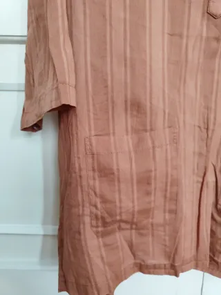 Camisa coral con rayas