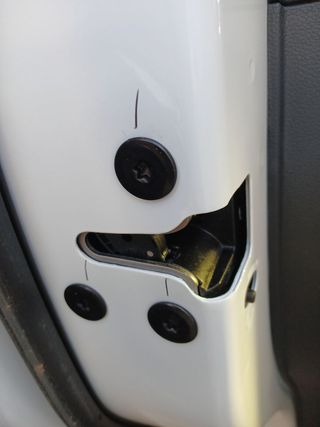 CERRADURA PUERTA TRASERA IZQUIERDA MG ZS