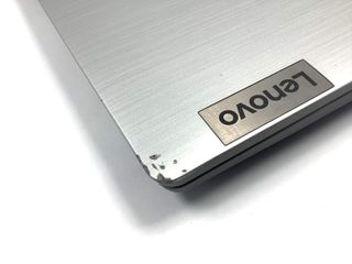 pc portatil lenovo 81w1, amd 3020e, 4gb ram, 128gb ssd, grafica compartida