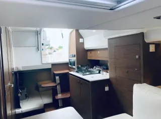 Barco Jeanneau Cap Camarat 10.5 WA 2020