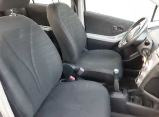 Toyota 1044075 centralita 896610d450 yaris basico