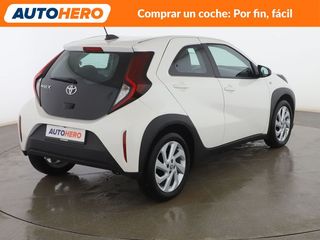 Toyota Aygo X Cross 1.0 Play