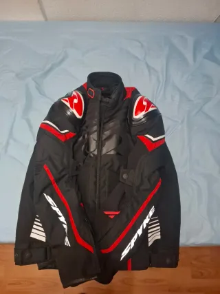 Chaqueta Moto Negra y Roja Nueva