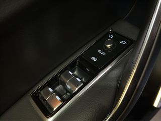 JAGUAR F-PACE 2.0 PHEV R-DYNAMIC HSE AUTO 4WD 404 5P