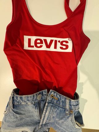 Body Levi's rosso nuovo taglia 36-38
