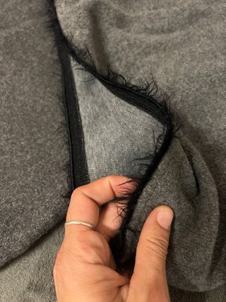 Set gonna e maglietta grigia con pelo elegante M