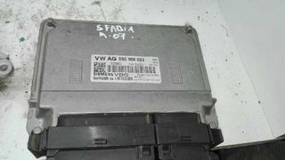 Skoda 03d906023 centralita motor fabia - 5j 151107