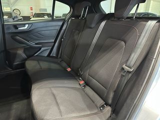 Ford Focus 1.0 Ecoboost MHEV 114kW ST-Line