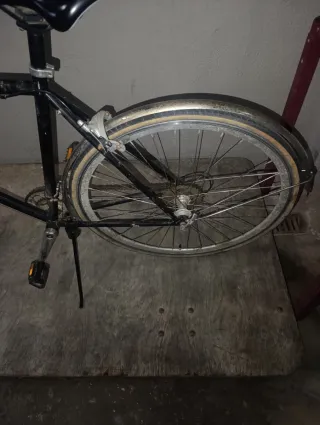 Bicicleta de carrera negra