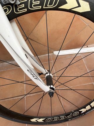 Bicicleta de carretera CKT 268