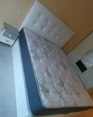 Liquidación de canapés y colchones