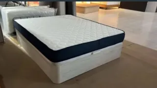 Liquidación de canapés y colchones