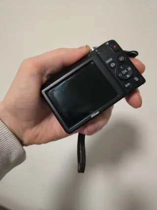 Camara nikon coolpix a100